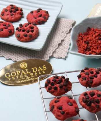 RED VELVET COOKIES